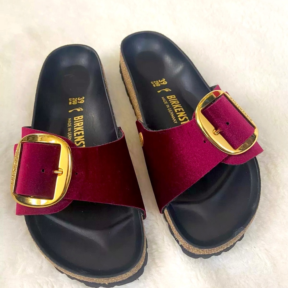 Birkenstock Madrid Big Buckle Sandals size 39 Maroon Velvet.